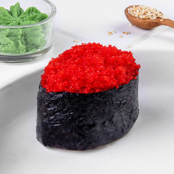 Суши с икрой Тобико 