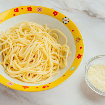 Спагетти с сыром